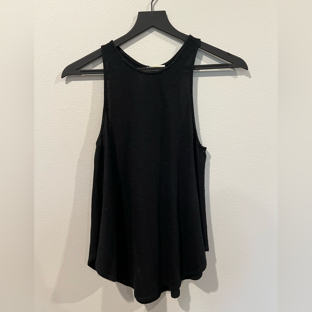 Aritzia Wilfred Sleeveless Tee - Black
